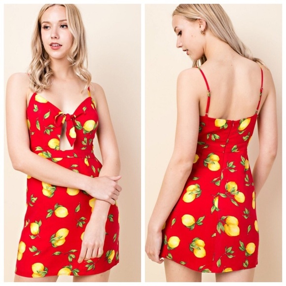 Honey Punch Dresses & Skirts - 🆕Lemon print dress 🍋